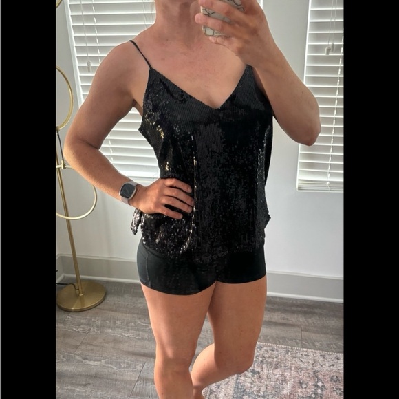 Black sequin camisole tank - Picture 2 of 6